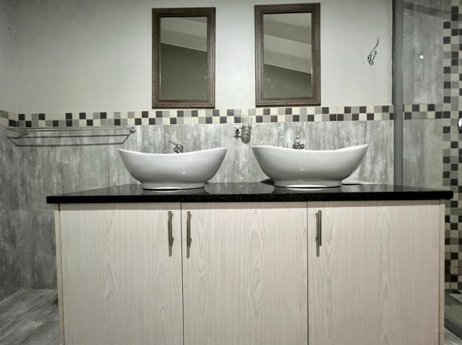 3 Bedroom Property for Sale in Myburgh Park Western Cape